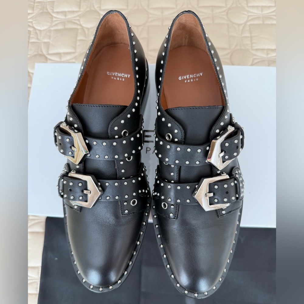 NWT Givenchy Black Elegant Studded Oxfords